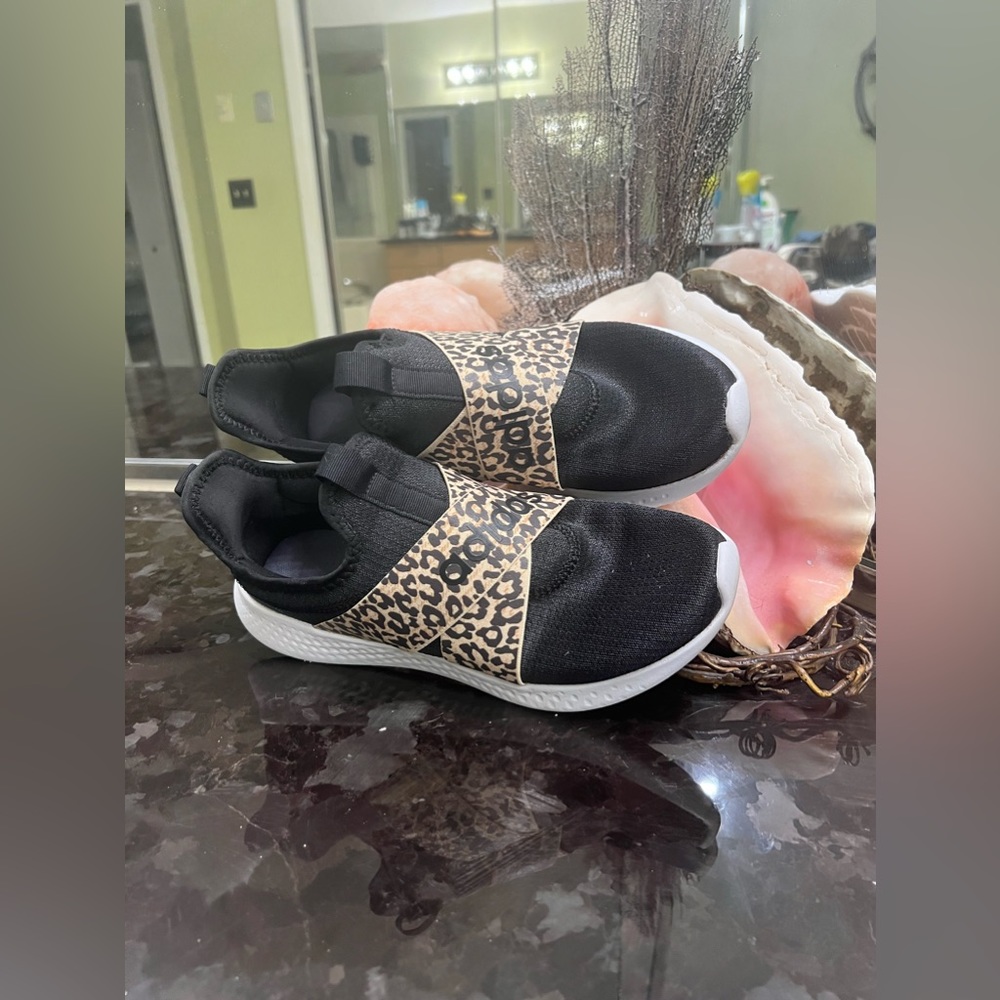 $35 SO NICE!!! WOMEN'S ADIDAS PUREMOTION ADAPT SLIP-ON SNEAKERS SZ 9 - Picture 3 of 8